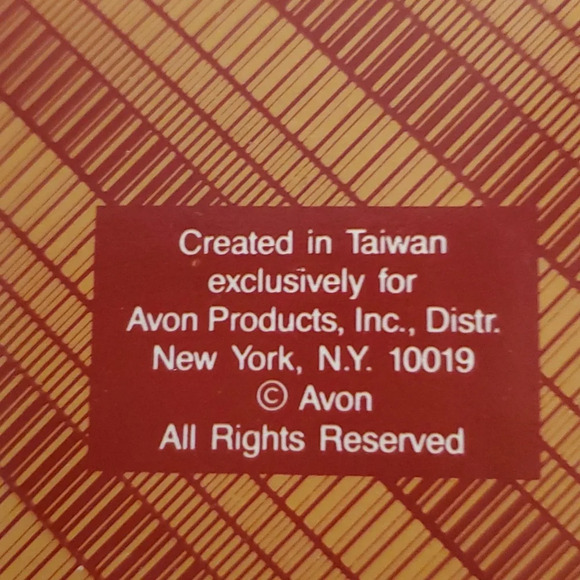 Forest Friends Mice All Tucked In Mom & Babies Sleeping in Walnut Shell AVON - Picture 6 of 11